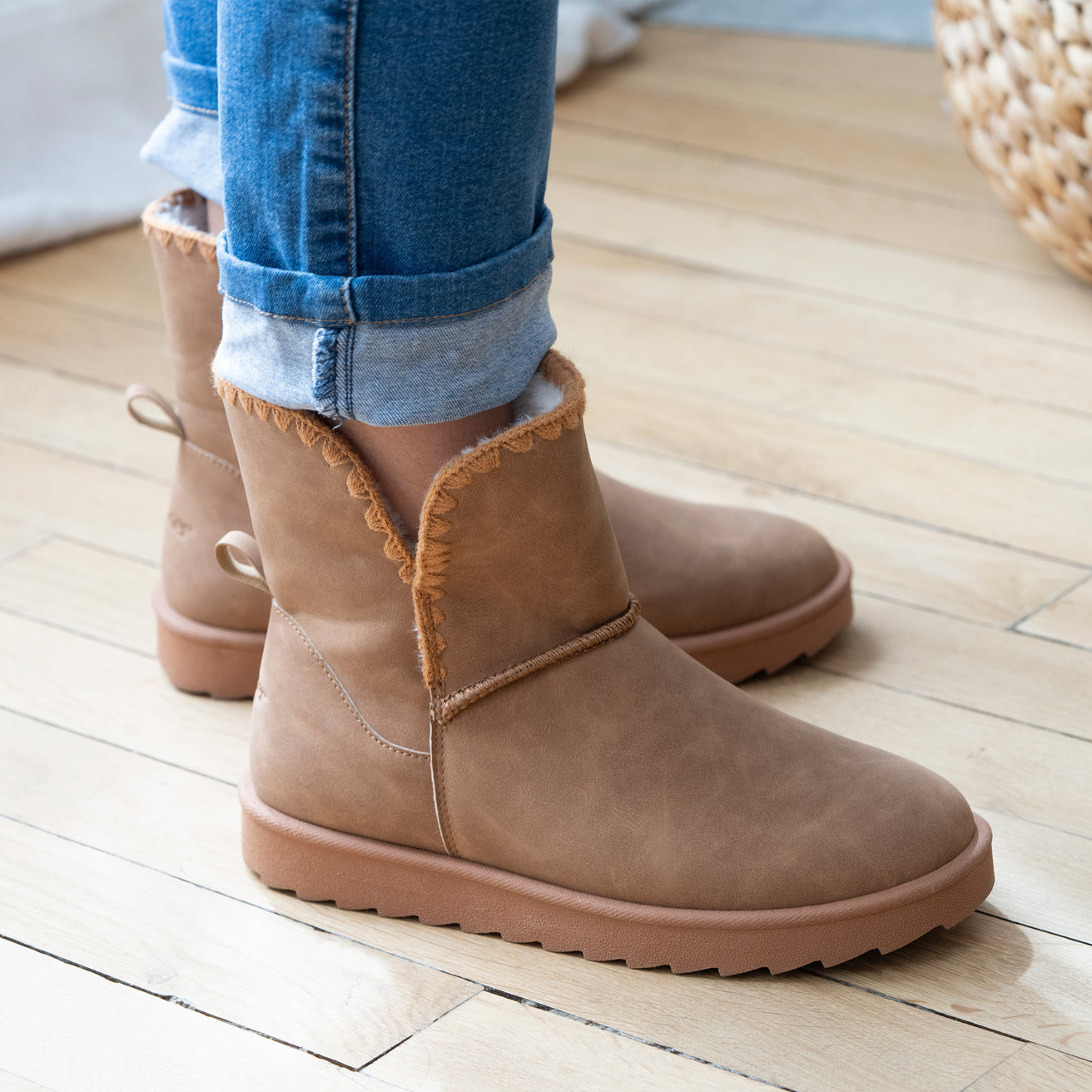 le dressing de lullaby: Boots bottines talon compensés fourrures esprit ASH le dressing de lullaby: Boots bottines talon compensés fourrures esprit ASH