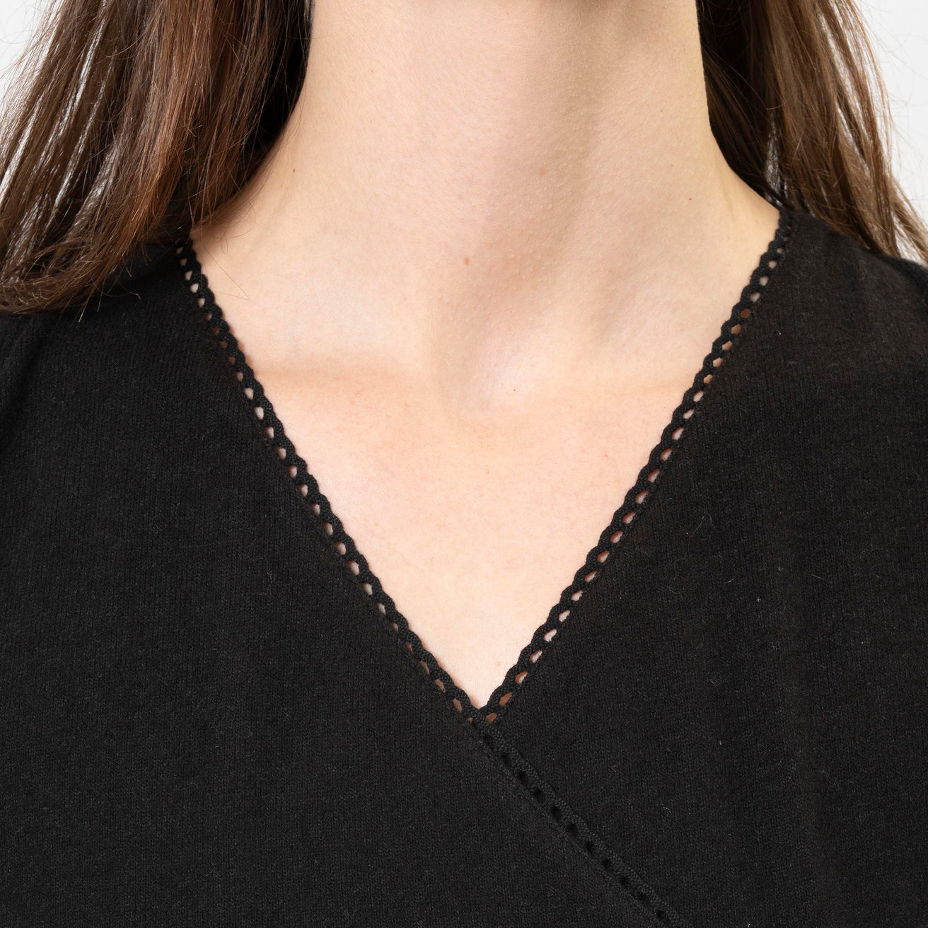 T-Shirt cache coeur Femme Noir
