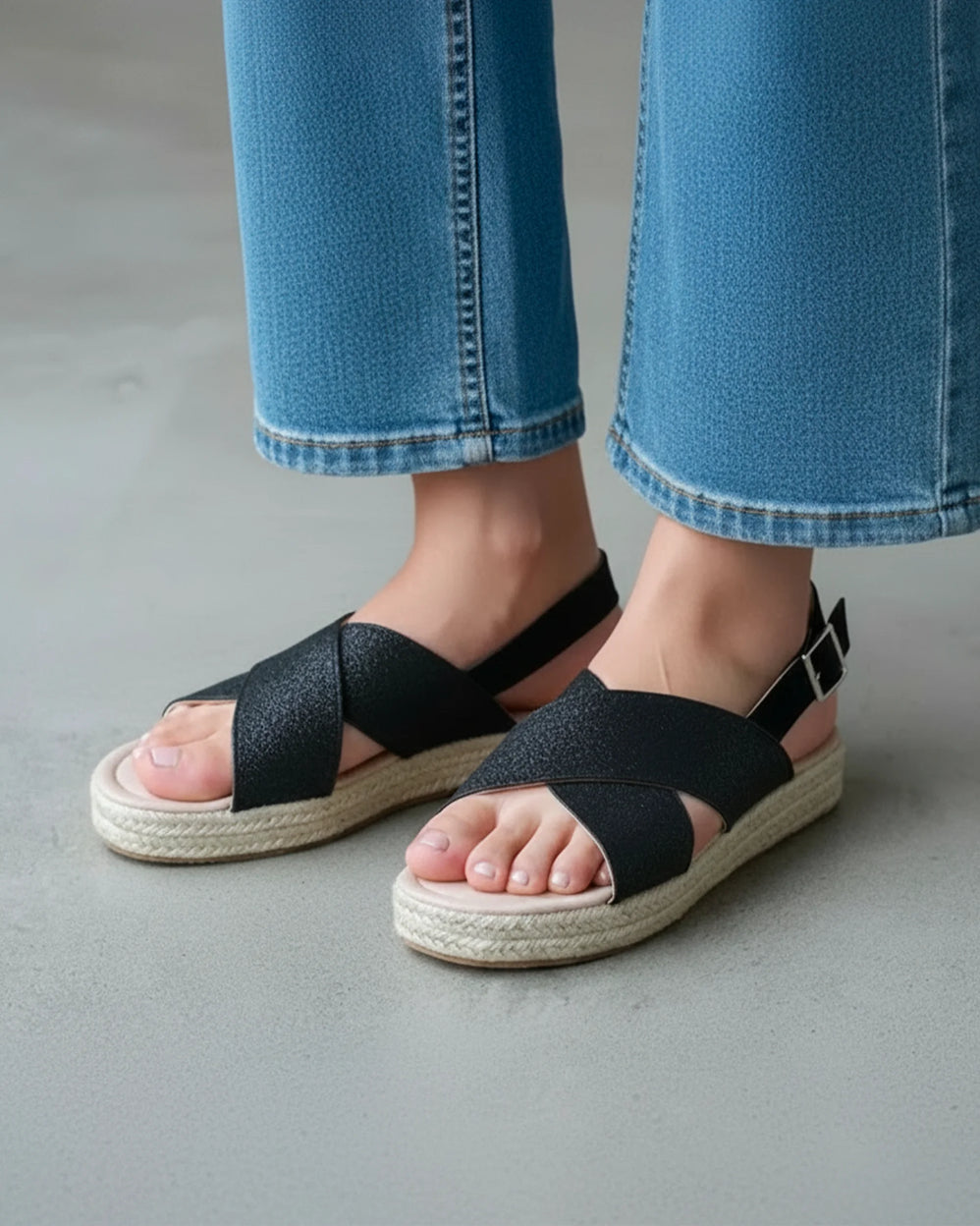 Sandales Femme croisées en corde Noir - Isotoner