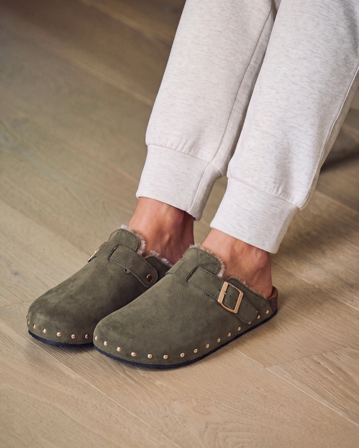 Sabots Femme fourrés Kaki clous