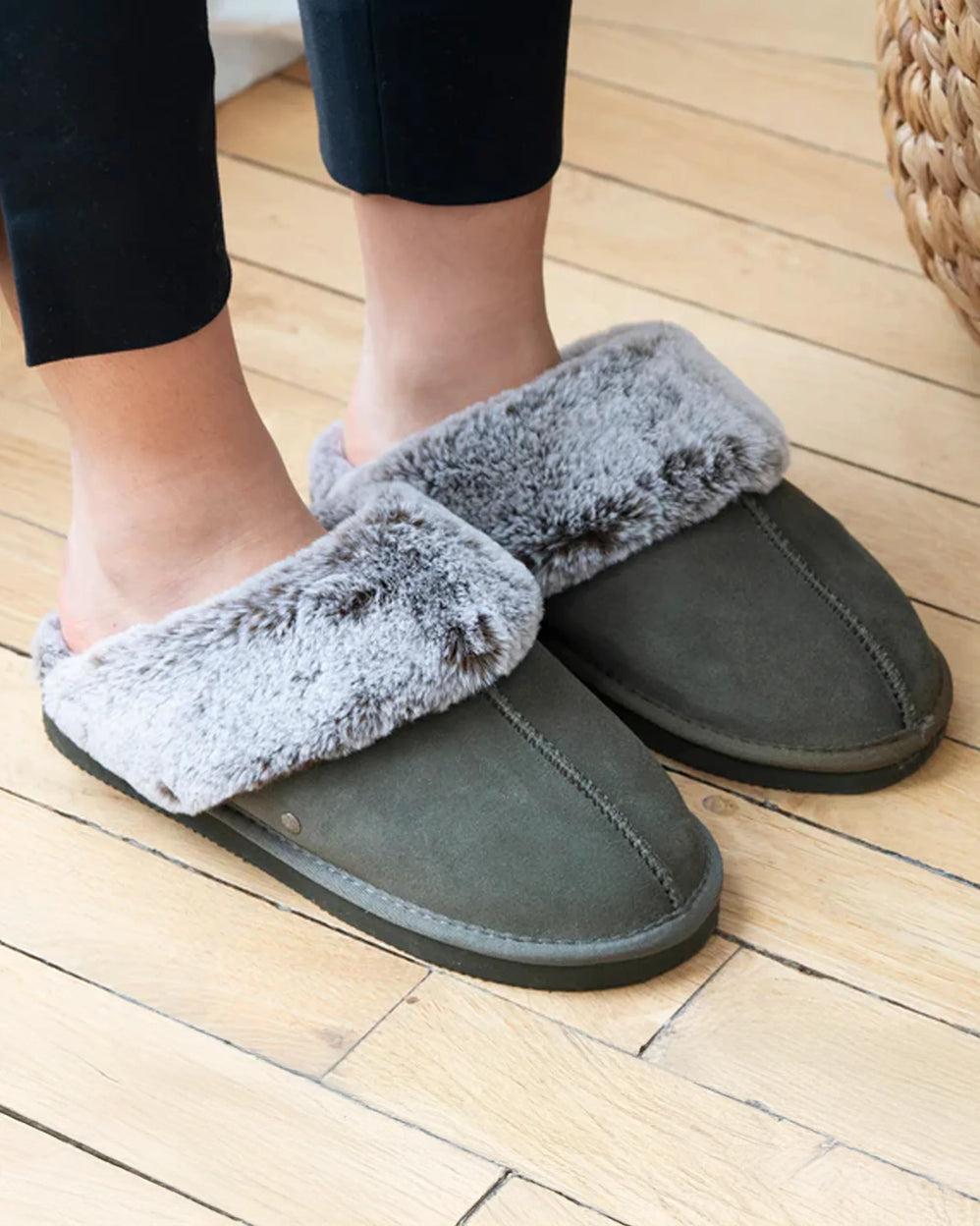 Chaussons mules en cuir Femme Kaki - Isotoner